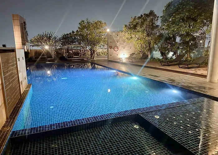 Apartment Sukhumvit 65 Swimming Pool Gym Good View High Floor Fast Wifi *