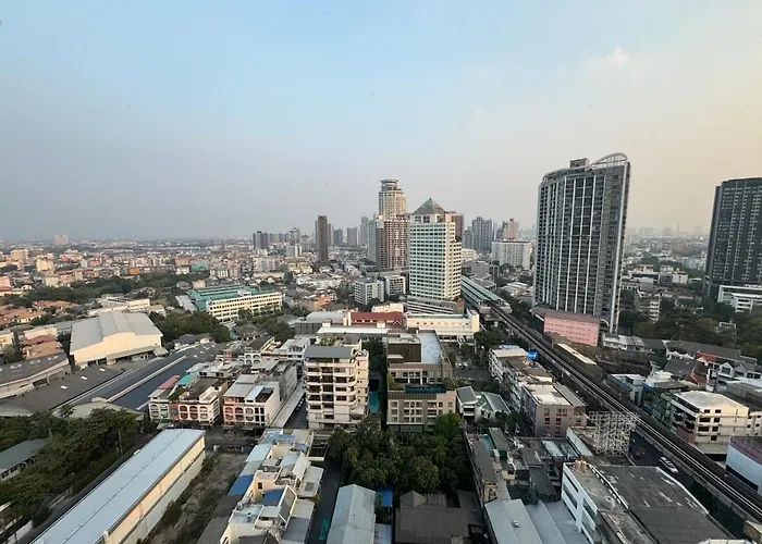 Sukhumvit 65 Swimming Pool Gym Good View High Floor Fast Wifi Apartment Bangkok