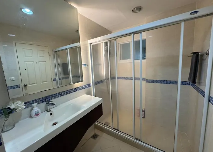 Apartment Sukhumvit 65 Swimming Pool Gym Good View High Floor Fast Wifi *