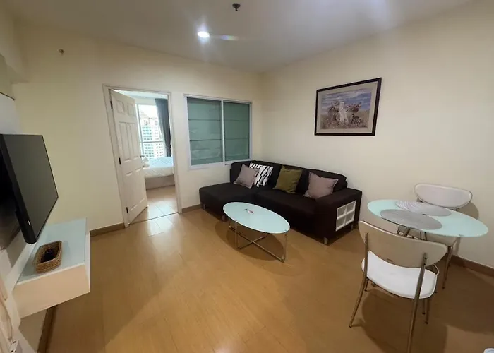 Sukhumvit 65 Swimming Pool Gym Good View High Floor Fast Wifi Apartment *